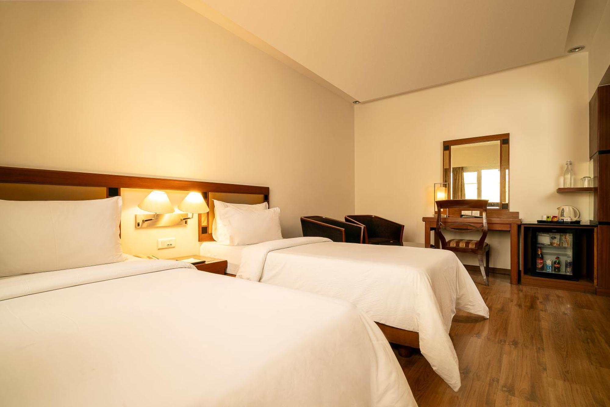 Hotel The Residency Karur Exterior foto